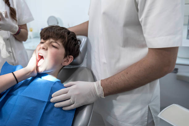Best Cracked Tooth Emergency Dentist  in Braddock, PA